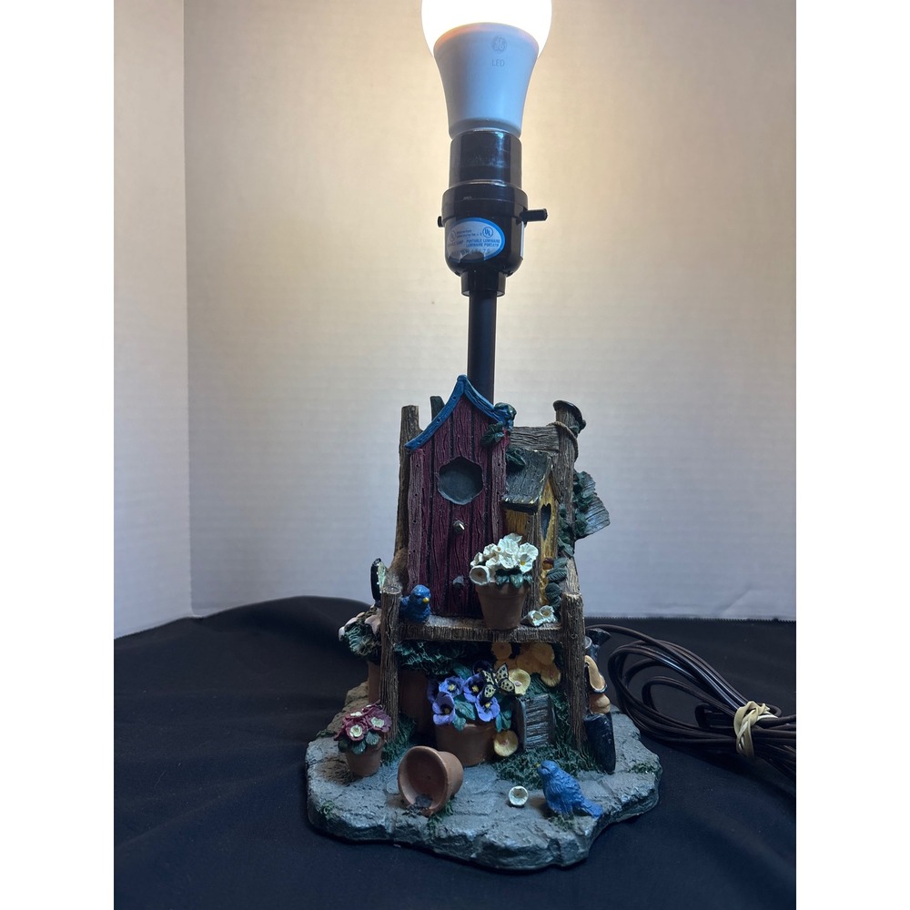 Fuji Graphics Welcome to My‎ Garden Birdhouse Accent Lamp Cottagecore Decor